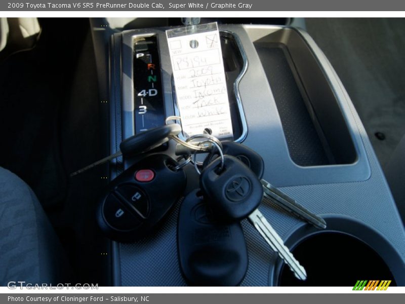 Super White / Graphite Gray 2009 Toyota Tacoma V6 SR5 PreRunner Double Cab