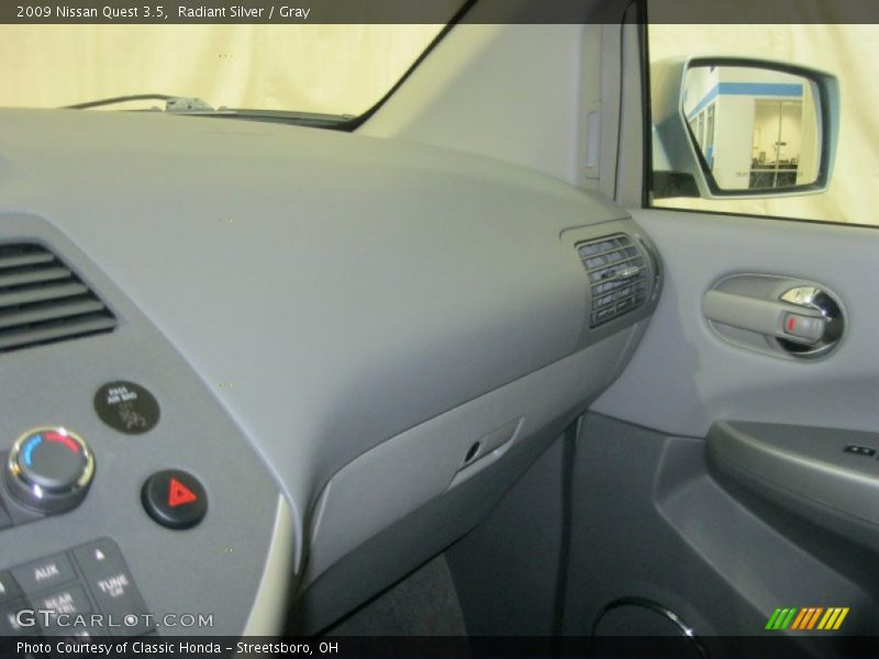 Radiant Silver / Gray 2009 Nissan Quest 3.5