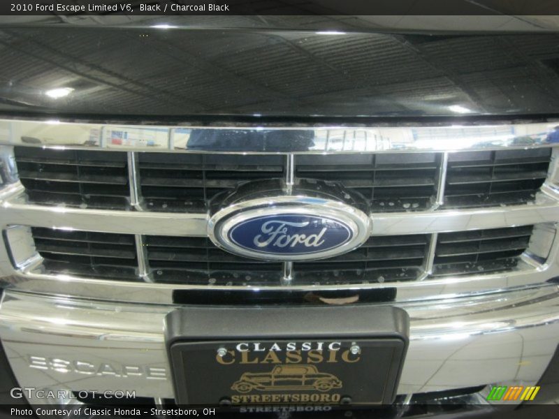 Black / Charcoal Black 2010 Ford Escape Limited V6