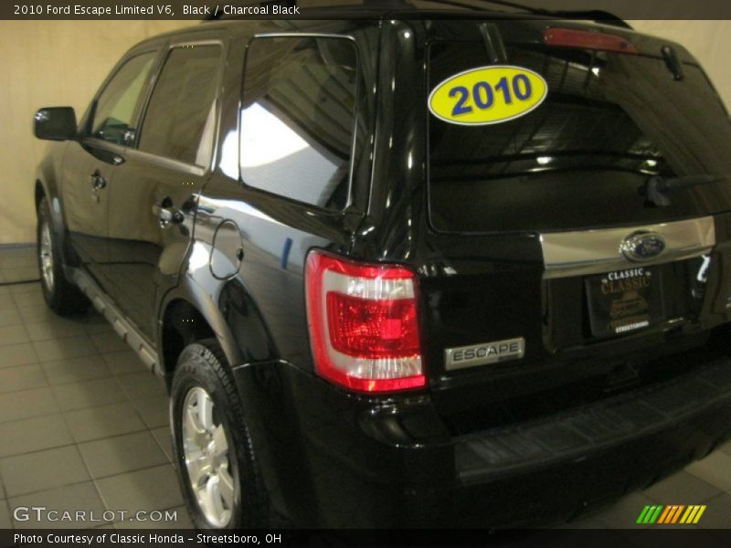 Black / Charcoal Black 2010 Ford Escape Limited V6