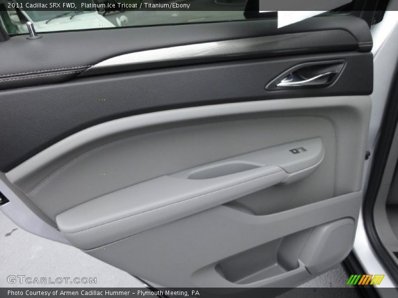 Platinum Ice Tricoat / Titanium/Ebony 2011 Cadillac SRX FWD