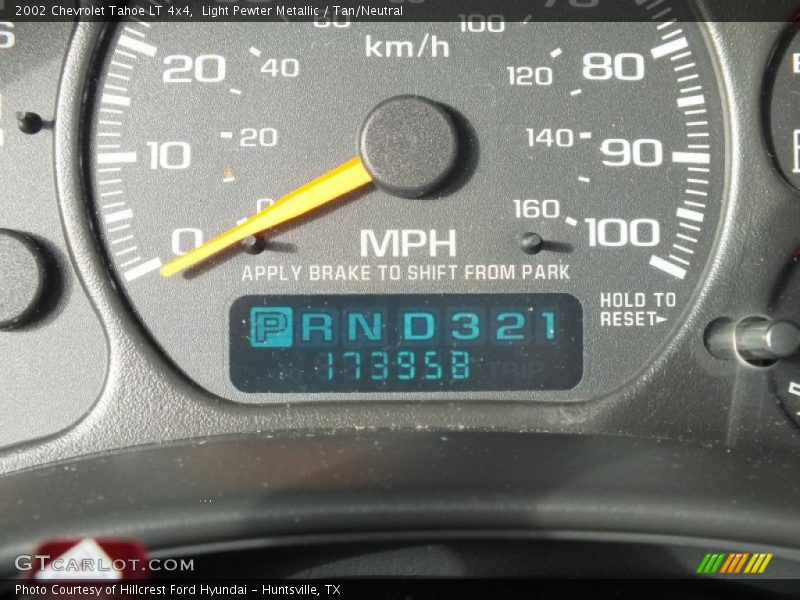 Light Pewter Metallic / Tan/Neutral 2002 Chevrolet Tahoe LT 4x4
