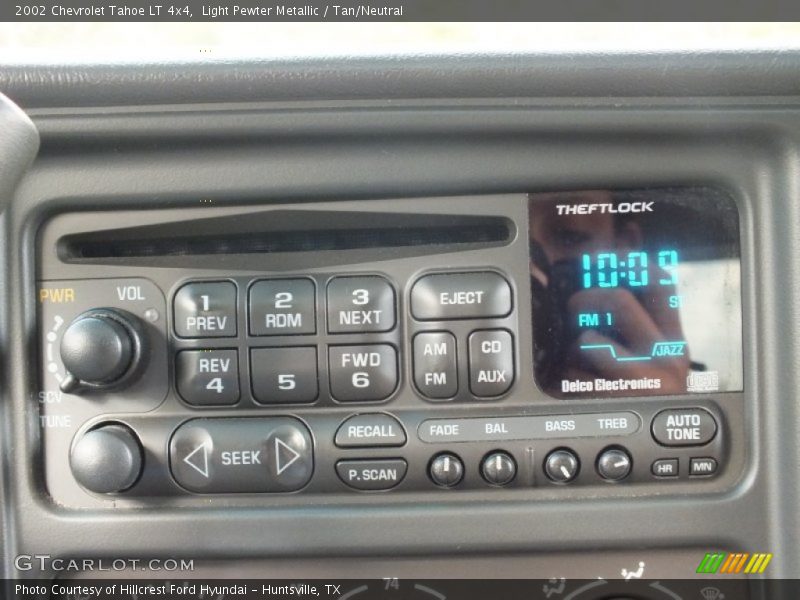 Light Pewter Metallic / Tan/Neutral 2002 Chevrolet Tahoe LT 4x4