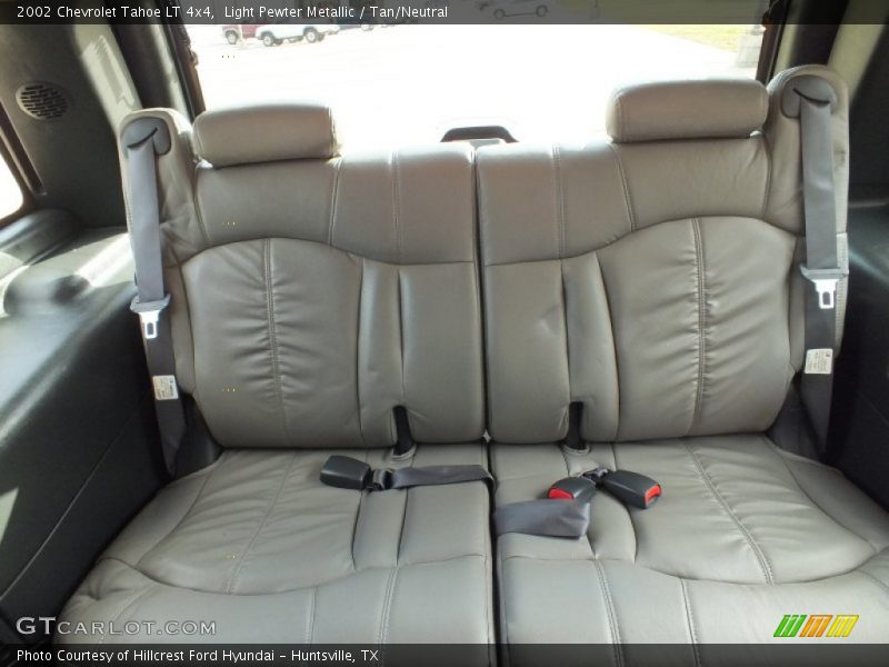 Light Pewter Metallic / Tan/Neutral 2002 Chevrolet Tahoe LT 4x4