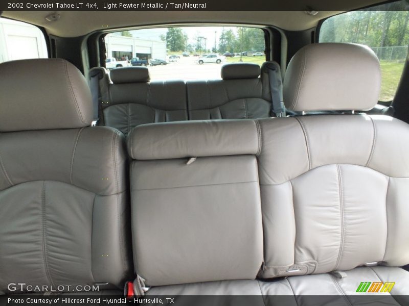 Light Pewter Metallic / Tan/Neutral 2002 Chevrolet Tahoe LT 4x4