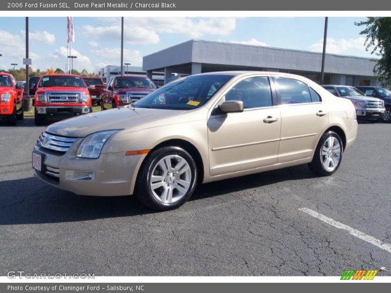 Front 3/4 View of 2006 Fusion SEL