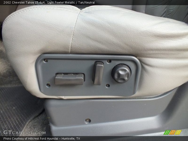 Light Pewter Metallic / Tan/Neutral 2002 Chevrolet Tahoe LT 4x4