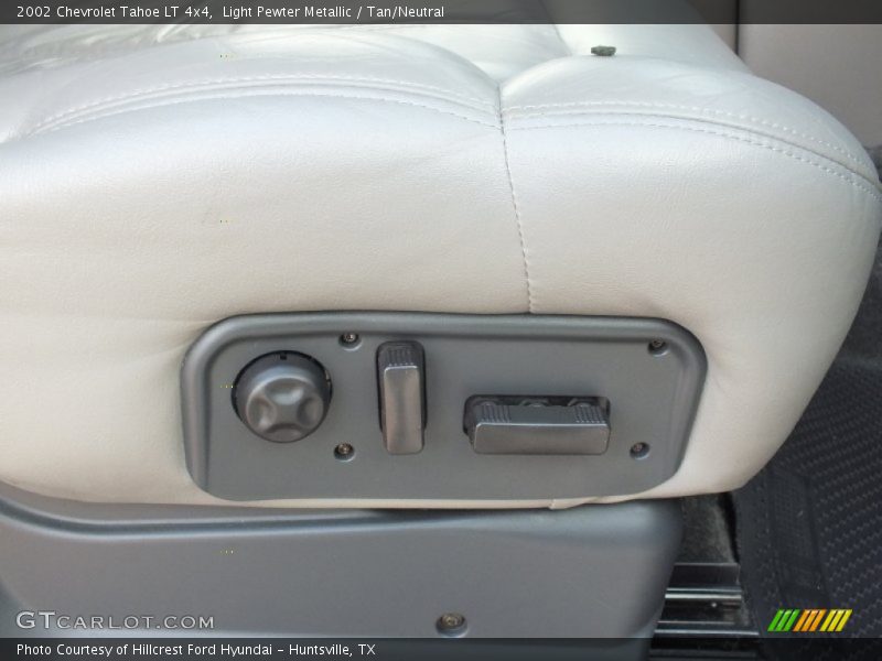 Light Pewter Metallic / Tan/Neutral 2002 Chevrolet Tahoe LT 4x4