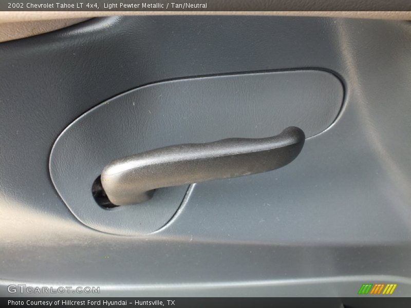 Light Pewter Metallic / Tan/Neutral 2002 Chevrolet Tahoe LT 4x4