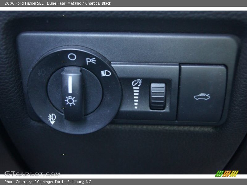 Controls of 2006 Fusion SEL