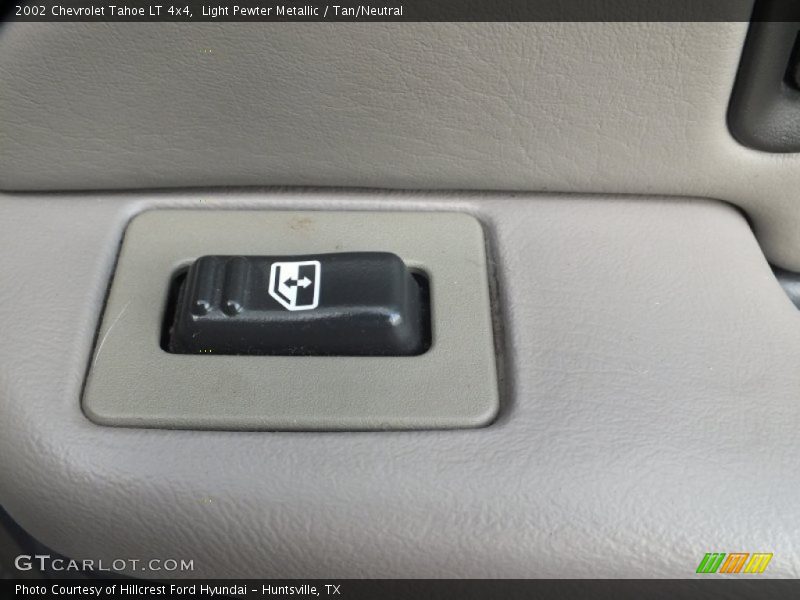 Light Pewter Metallic / Tan/Neutral 2002 Chevrolet Tahoe LT 4x4