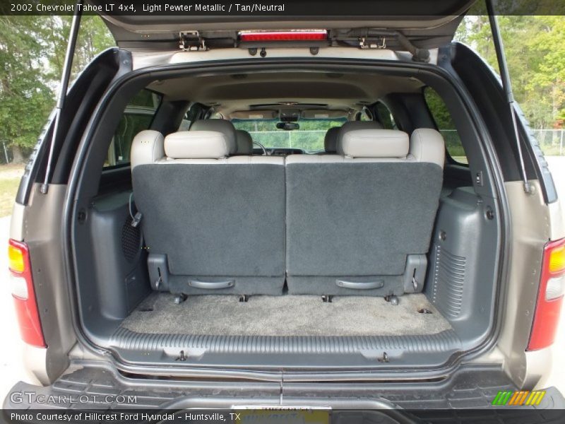 Light Pewter Metallic / Tan/Neutral 2002 Chevrolet Tahoe LT 4x4