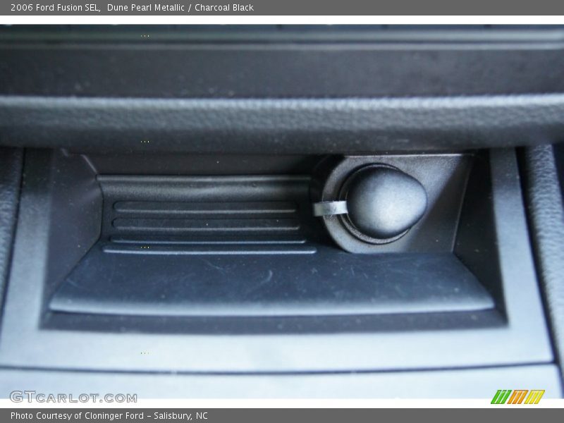 Dune Pearl Metallic / Charcoal Black 2006 Ford Fusion SEL