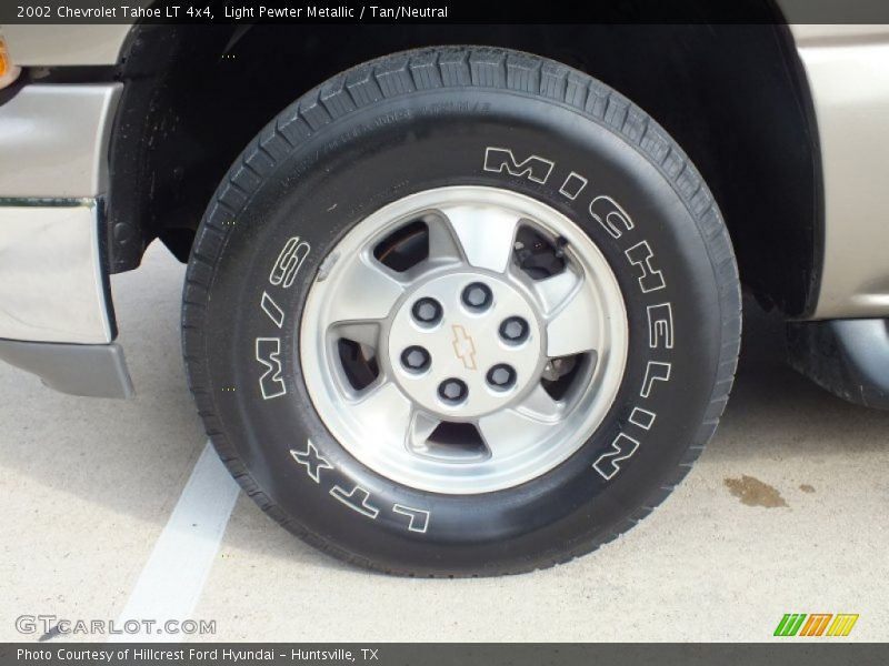Light Pewter Metallic / Tan/Neutral 2002 Chevrolet Tahoe LT 4x4