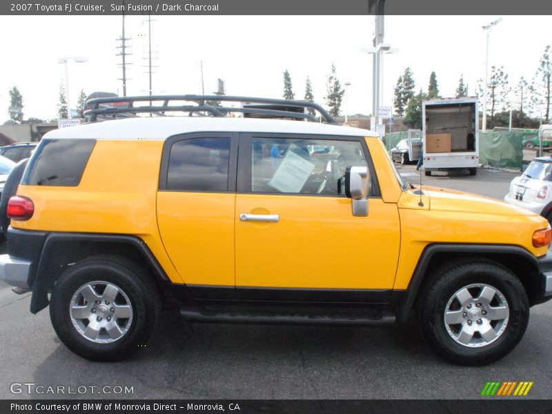 Sun Fusion / Dark Charcoal 2007 Toyota FJ Cruiser