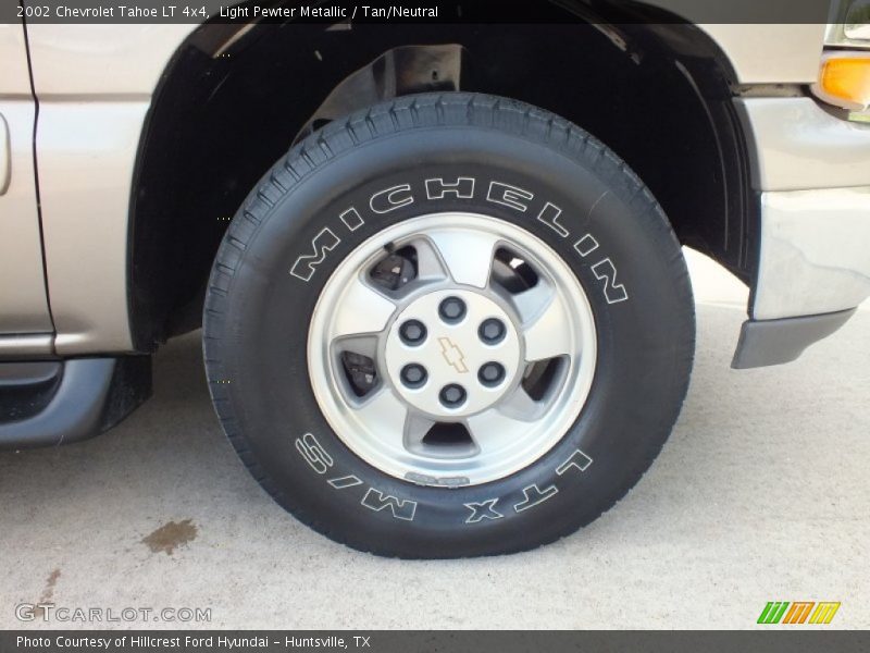Light Pewter Metallic / Tan/Neutral 2002 Chevrolet Tahoe LT 4x4