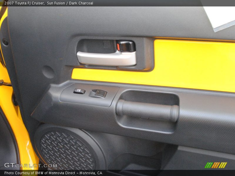 Sun Fusion / Dark Charcoal 2007 Toyota FJ Cruiser