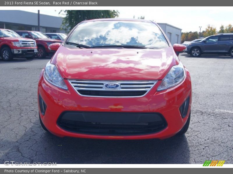 Race Red / Charcoal Black 2013 Ford Fiesta SE Sedan