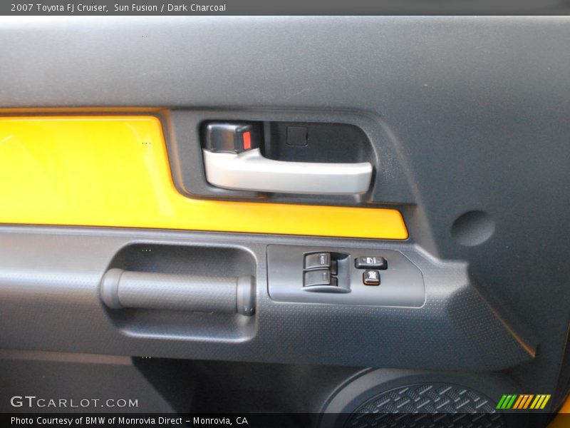 Controls of 2007 FJ Cruiser 