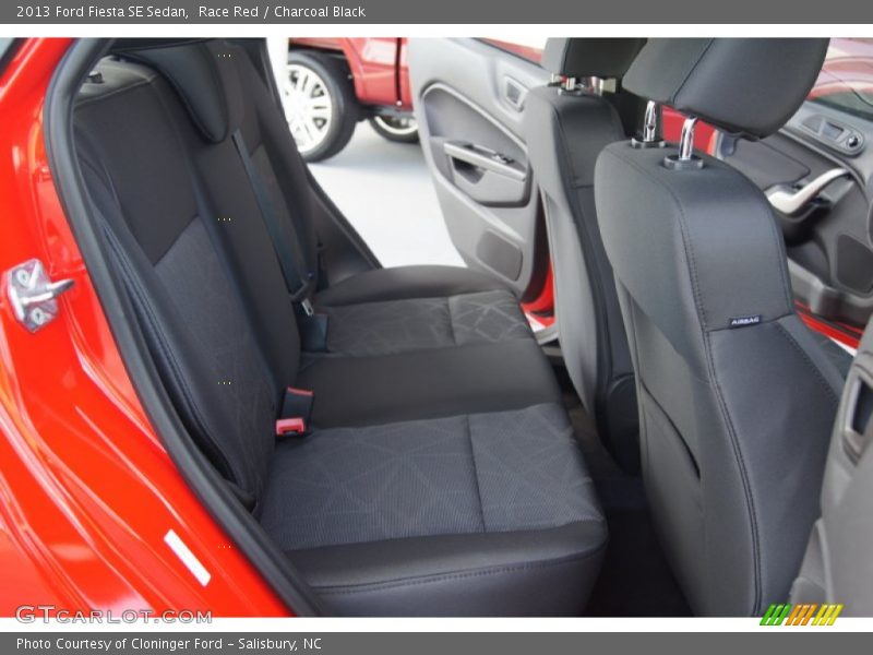 Race Red / Charcoal Black 2013 Ford Fiesta SE Sedan