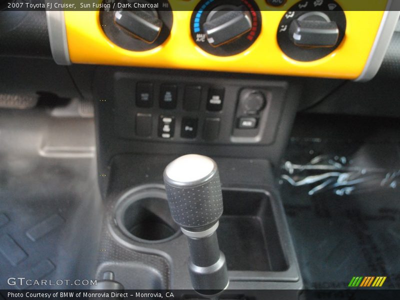 Sun Fusion / Dark Charcoal 2007 Toyota FJ Cruiser