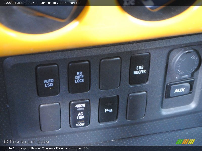 Sun Fusion / Dark Charcoal 2007 Toyota FJ Cruiser