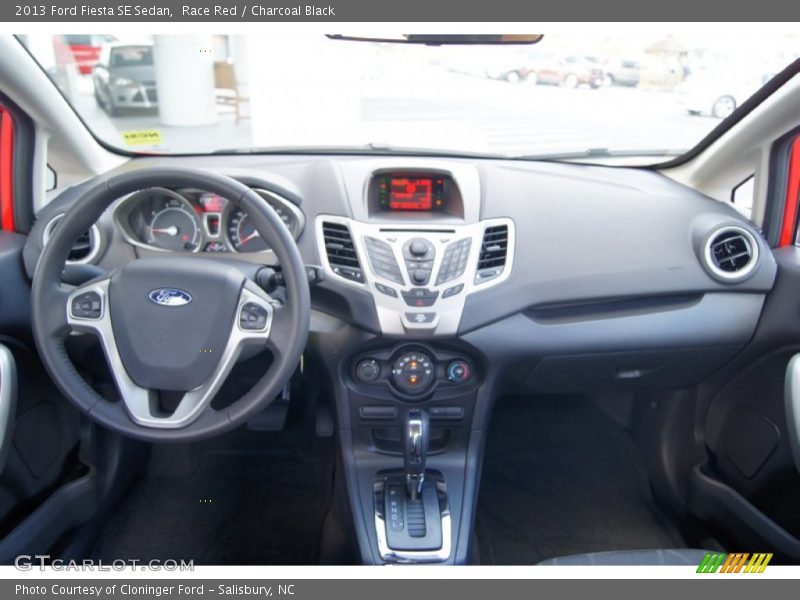 Race Red / Charcoal Black 2013 Ford Fiesta SE Sedan