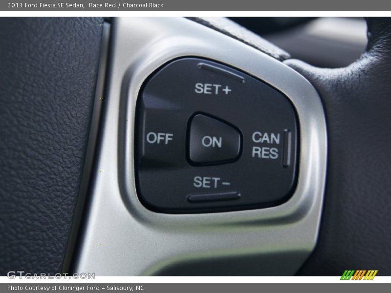 Race Red / Charcoal Black 2013 Ford Fiesta SE Sedan