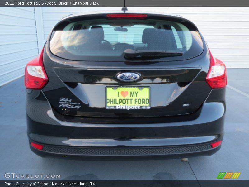 Black / Charcoal Black 2012 Ford Focus SE 5-Door