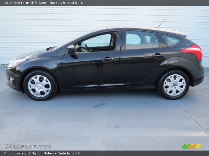 Black / Charcoal Black 2012 Ford Focus SE 5-Door