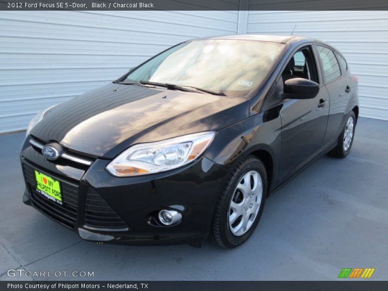 Black / Charcoal Black 2012 Ford Focus SE 5-Door