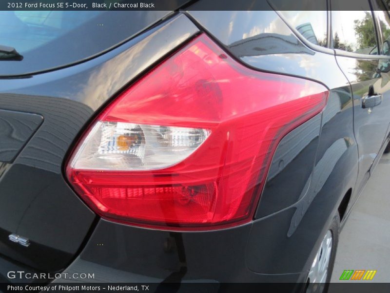 Black / Charcoal Black 2012 Ford Focus SE 5-Door