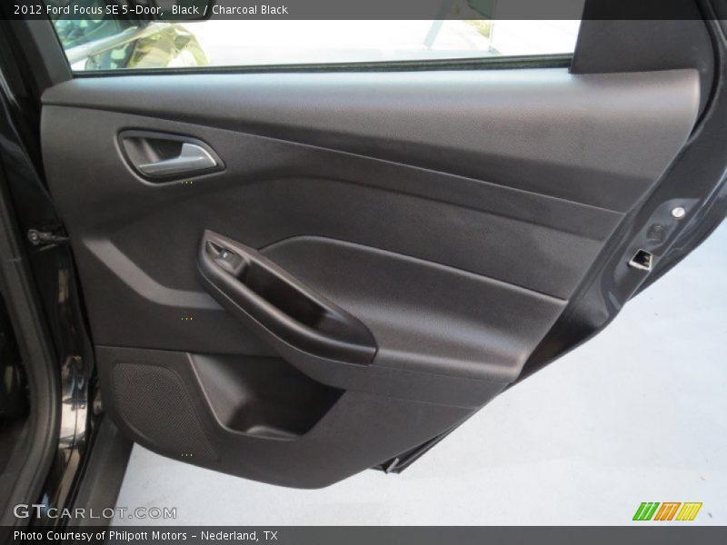 Black / Charcoal Black 2012 Ford Focus SE 5-Door