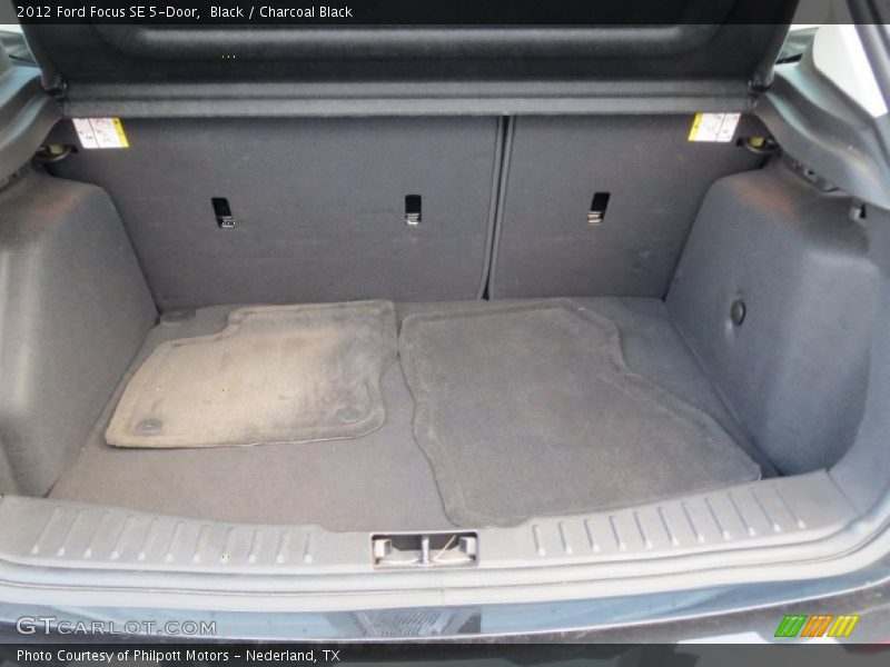 Black / Charcoal Black 2012 Ford Focus SE 5-Door