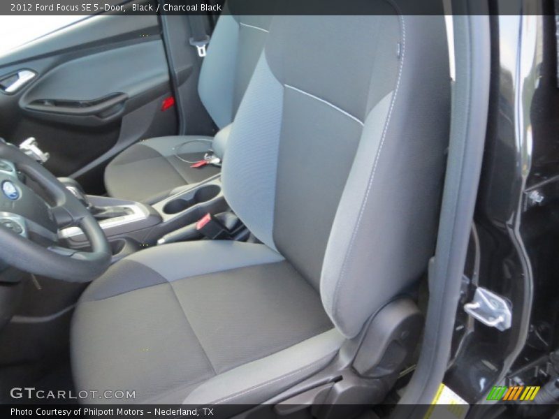 Black / Charcoal Black 2012 Ford Focus SE 5-Door