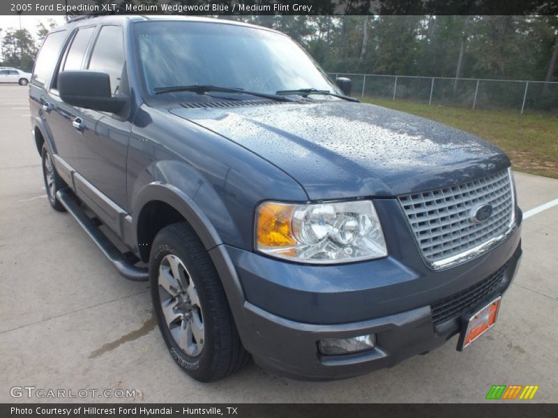 Medium Wedgewood Blue / Medium Flint Grey 2005 Ford Expedition XLT