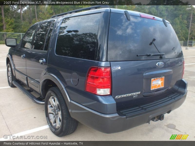 Medium Wedgewood Blue / Medium Flint Grey 2005 Ford Expedition XLT