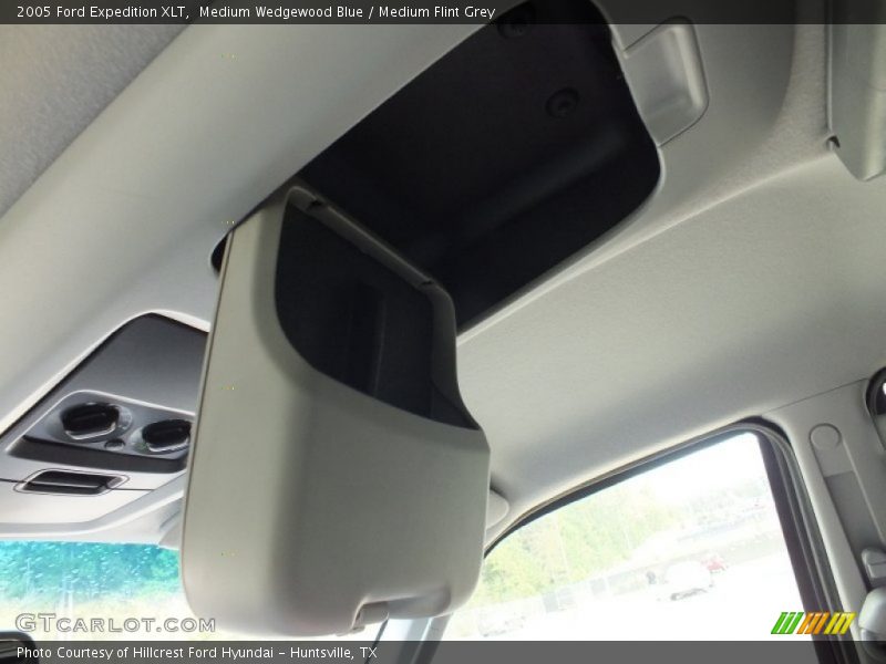 Medium Wedgewood Blue / Medium Flint Grey 2005 Ford Expedition XLT