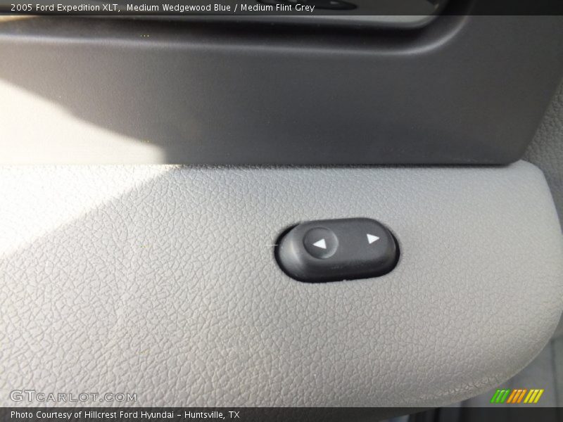 Medium Wedgewood Blue / Medium Flint Grey 2005 Ford Expedition XLT