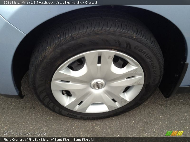 Arctic Blue Metallic / Charcoal 2011 Nissan Versa 1.8 S Hatchback