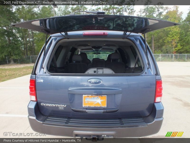 Medium Wedgewood Blue / Medium Flint Grey 2005 Ford Expedition XLT