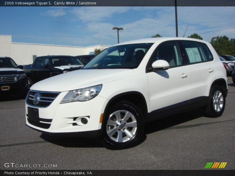 Candy White / Sandstone 2009 Volkswagen Tiguan S