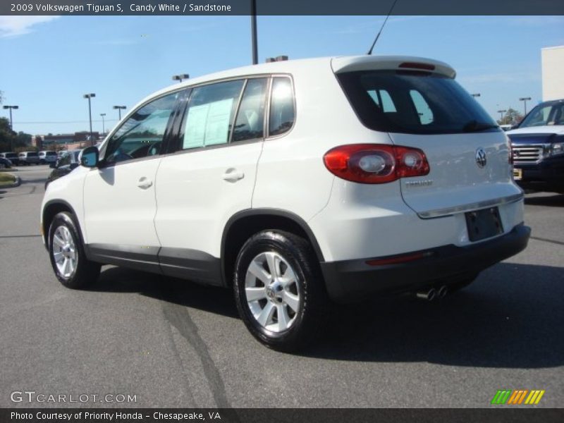 Candy White / Sandstone 2009 Volkswagen Tiguan S