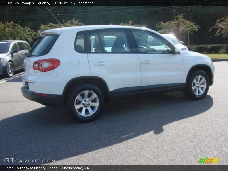 Candy White / Sandstone 2009 Volkswagen Tiguan S