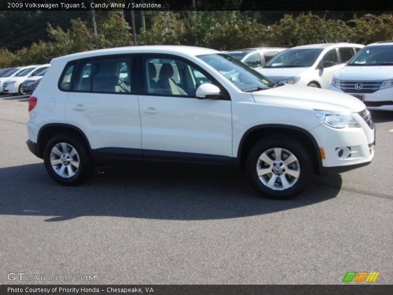Candy White / Sandstone 2009 Volkswagen Tiguan S