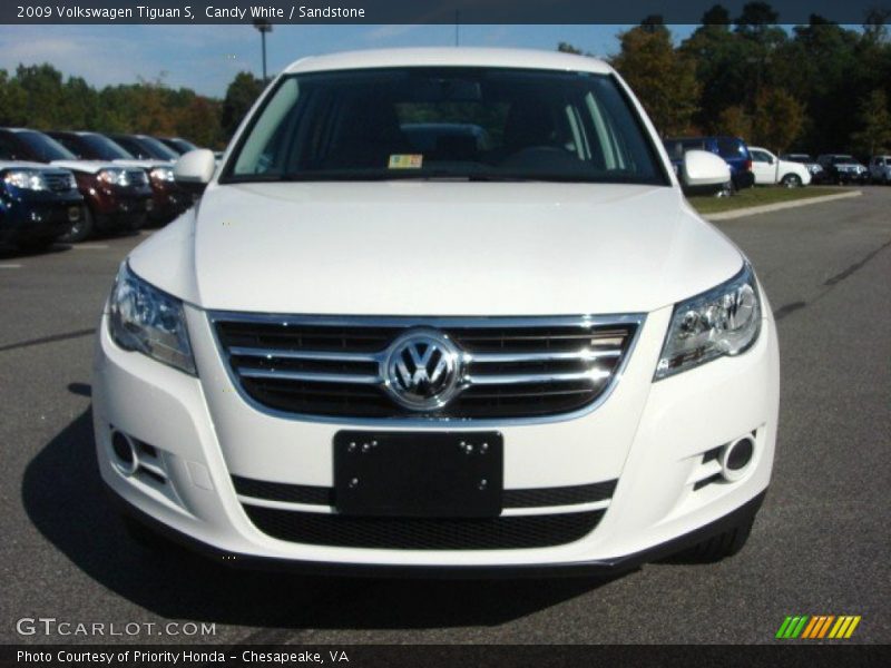 Candy White / Sandstone 2009 Volkswagen Tiguan S