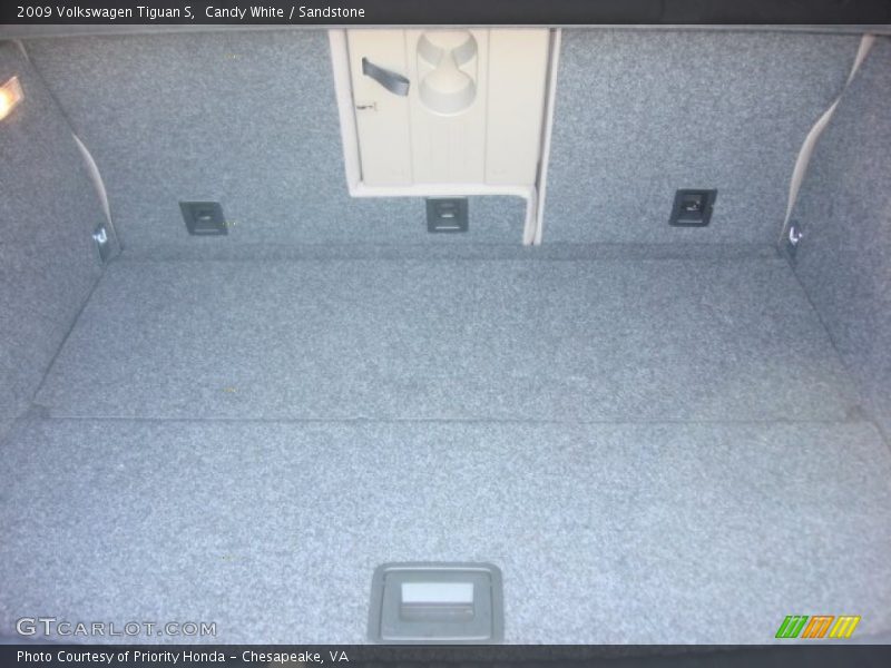 Candy White / Sandstone 2009 Volkswagen Tiguan S