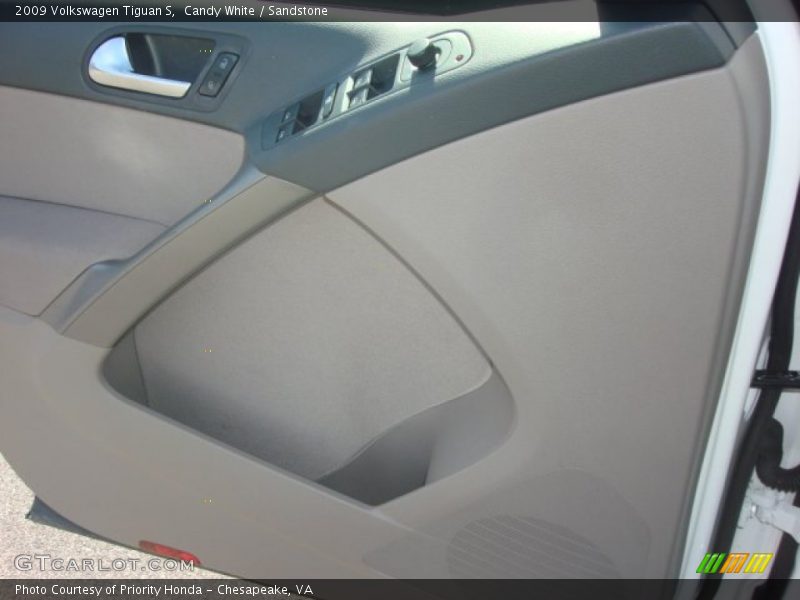 Candy White / Sandstone 2009 Volkswagen Tiguan S
