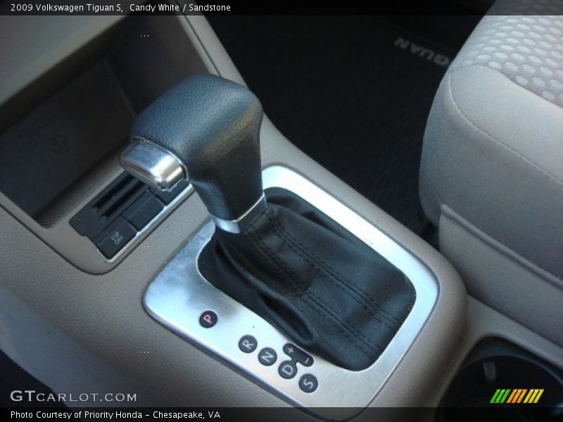 Candy White / Sandstone 2009 Volkswagen Tiguan S