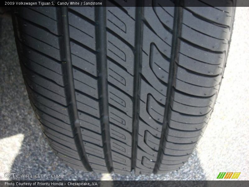 Candy White / Sandstone 2009 Volkswagen Tiguan S